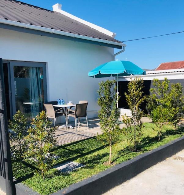 Hotel The Lily House Hermanus Exterior foto